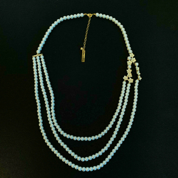 OSCAR DE LA RENTA RUNWAY FAUX PEARL NECKLACE - Picture 3 of 7